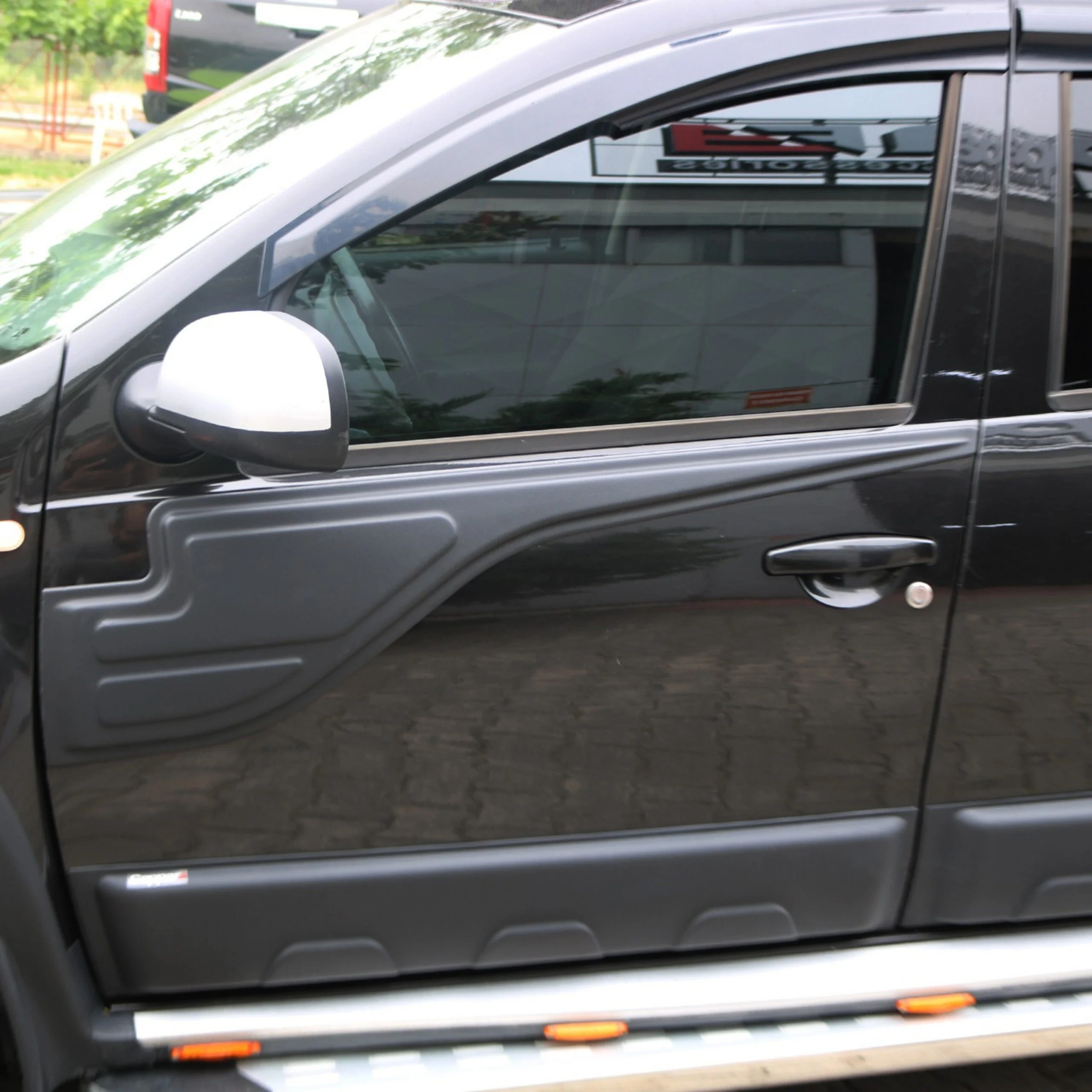 DACİA DUSTER YARASA KAPI KAPLAMA (2010-2017) - Görsel 6
