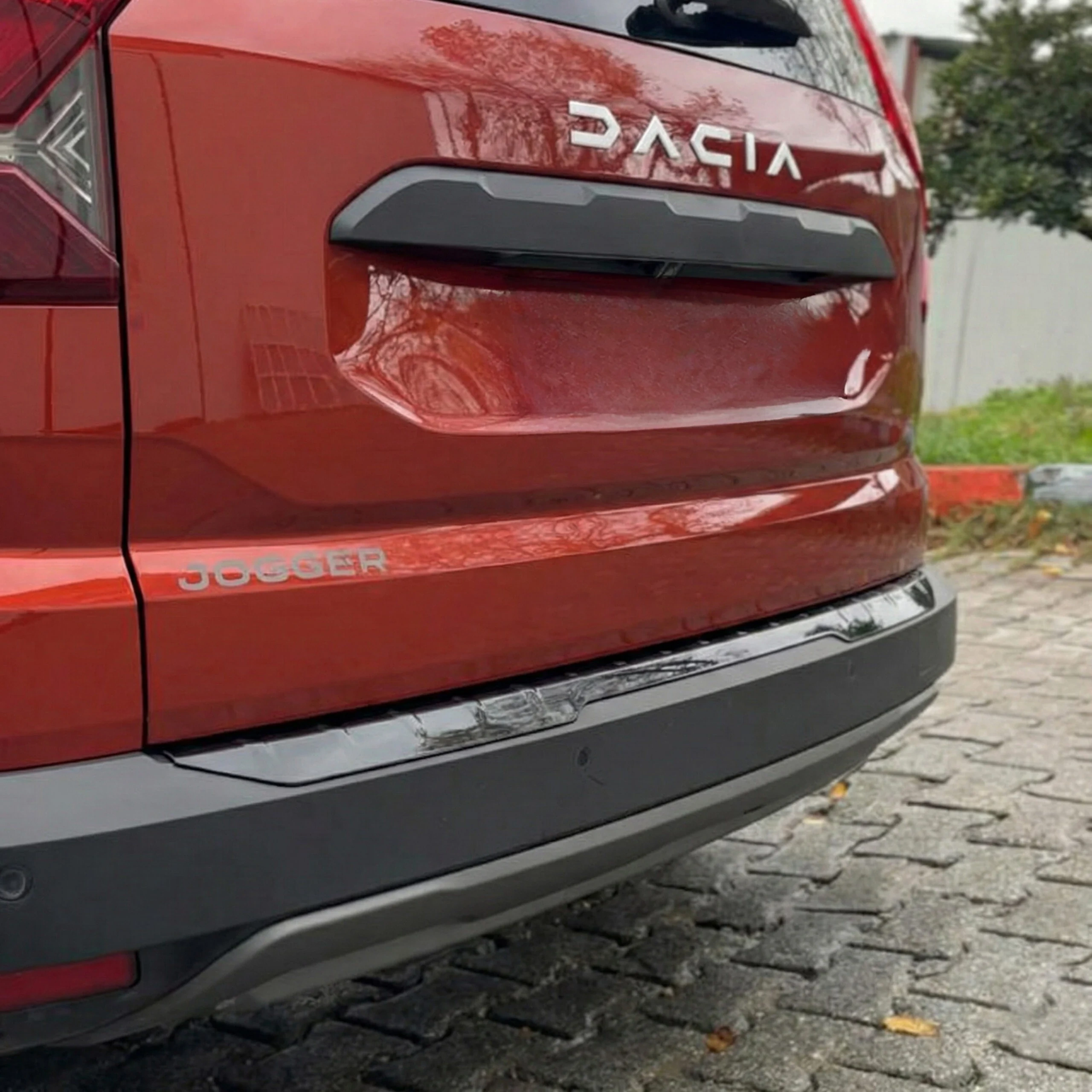 DACİA JOGGER ARKA TAMPON EŞİĞİ PARLAK (2022+) - Görsel 6